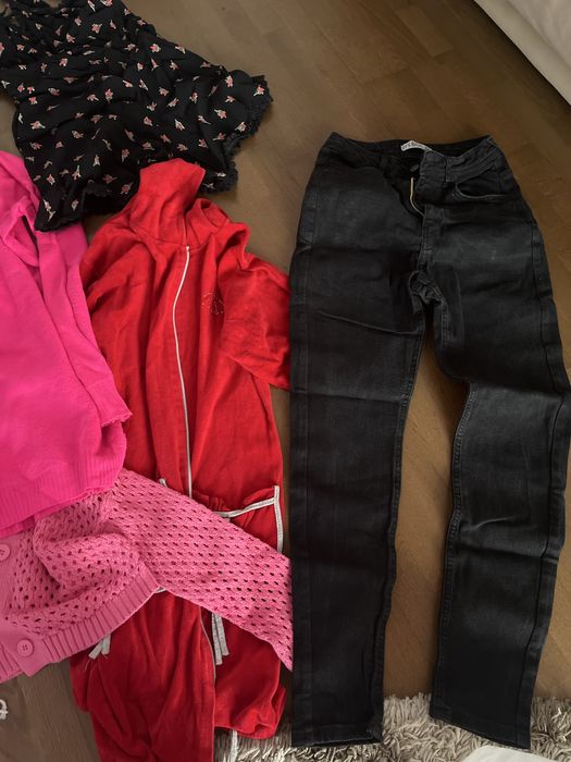 Подарую речі розміру s для дівчини