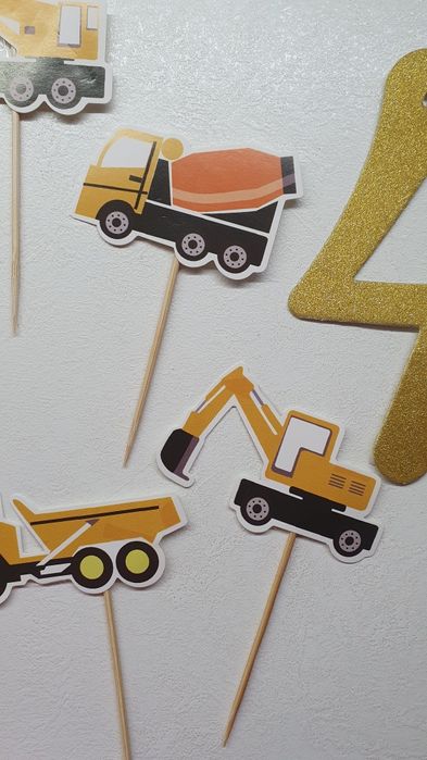 Топперы на торт Строительная техника4года