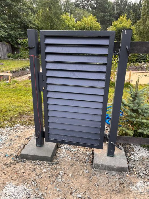 Bramy, ogrodzenia, furtki — projekt, spawanie, montaż