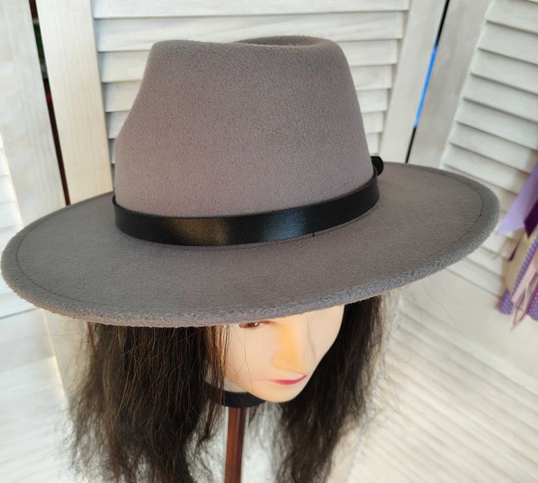 Серая шляпа со стоячими полями  S-M