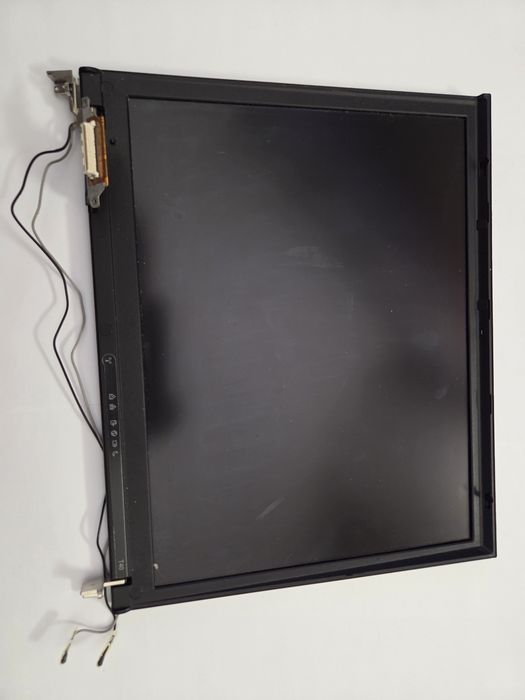 Cała klapa matrycy do laptopa LENOVO IBM T40 2373 ( odpalona matryca na zdjęciu )
