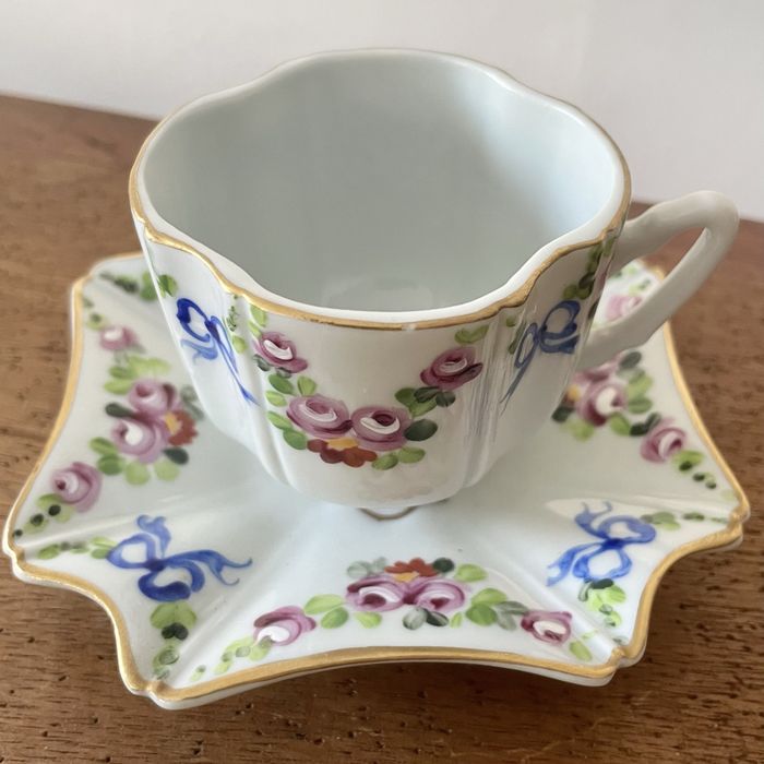 Chávena pintada à mão - Pasta de Limoges