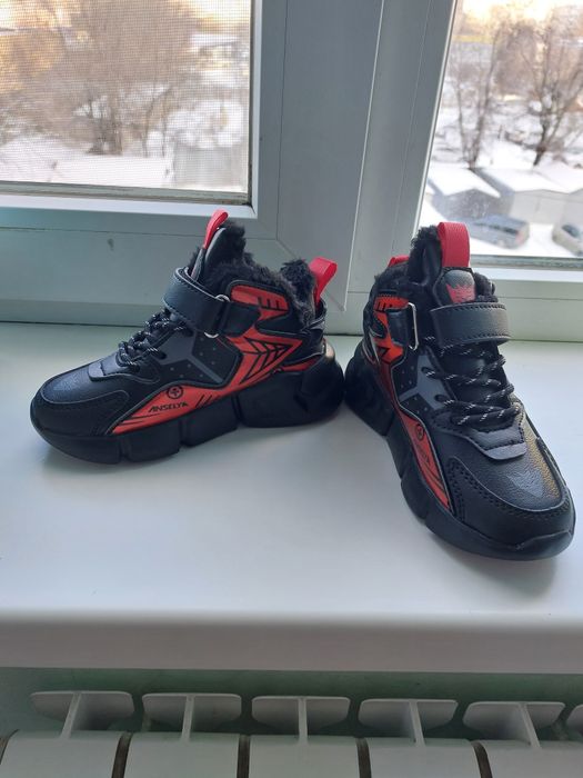 Дитячі зимові черевики