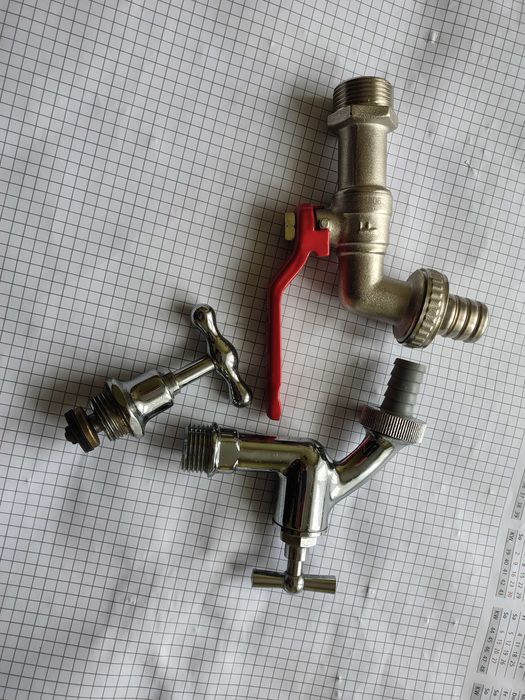 Kurki czerpalne 1/2",3/4" do zbiorników na wodę typu MAUSER