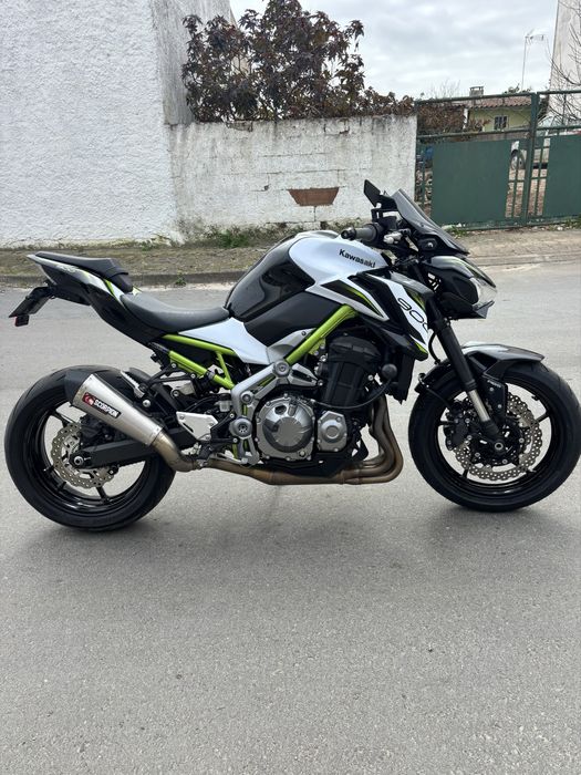 Kawasaki z 900 branca
