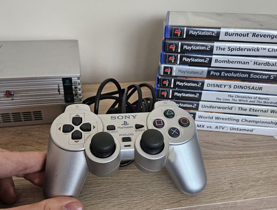 Konsola PlayStation 2 FAT Silver +Pady Gry