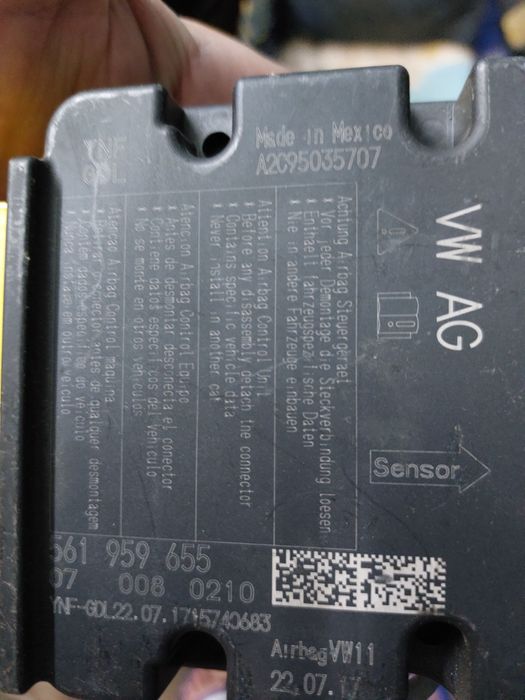 Продам блок SRS airbag VW Jetta, Passat MNS