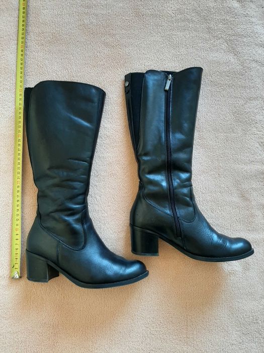 Buty damskie kozaki LASOCKI rozmiar 37 kolor czarny.