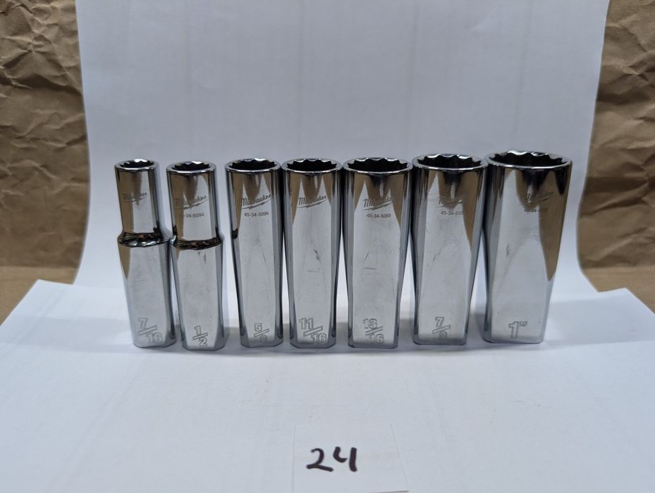 Набір головок Milwaukee 1/2" SAE дюймові, глибокі, 12-гранні 7 шт.