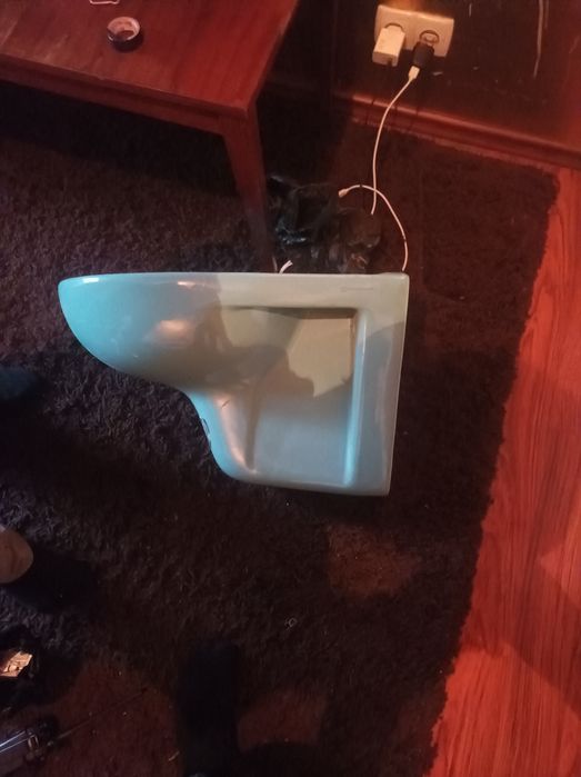 Продам унитаз новый