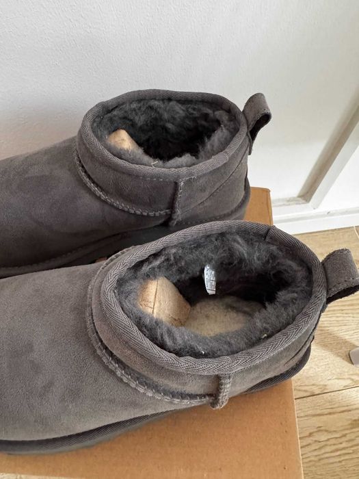 UGG Classic Ultra mini R.37