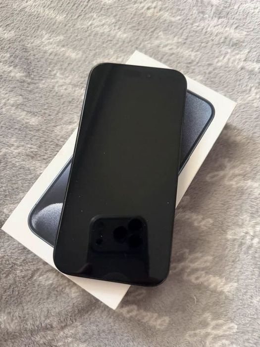 Iphone 15 pro blue titanium