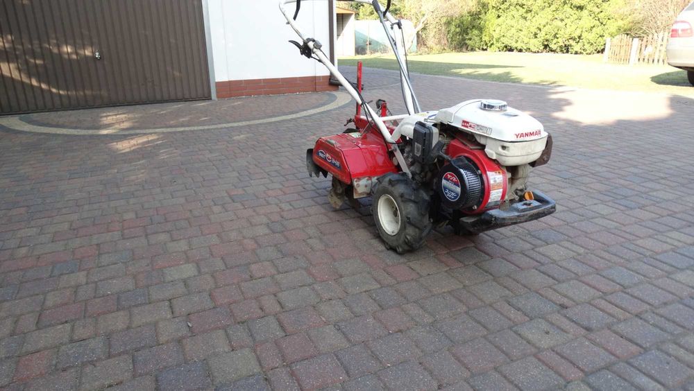 Glebogryzarka Yanmar