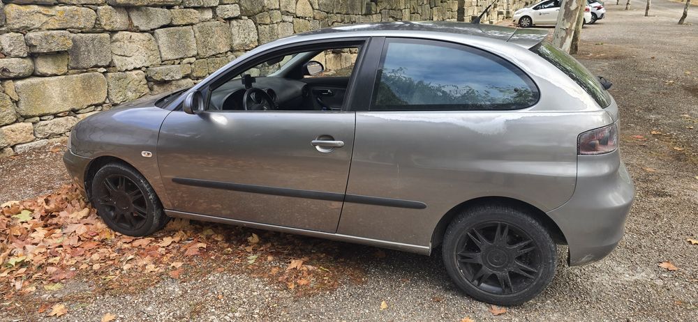 SEAT IBIZA 1.4 TDI 2002 75CV 5 Lugares foto 3