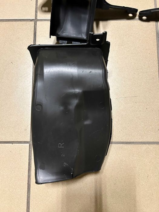 BMW X5 G05 G06 G07 Повітропровід гальм 7421685 7421686 7421700 7421699