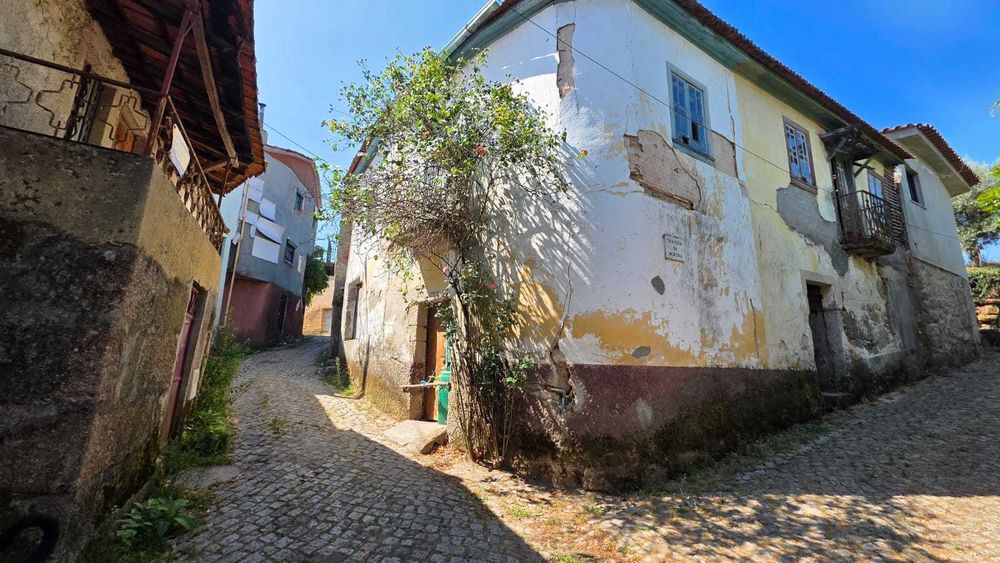 3 CASAS JUNTAS para venda em roriz / penalva do castelo – 24.500 € NEGOCIÁVEIS