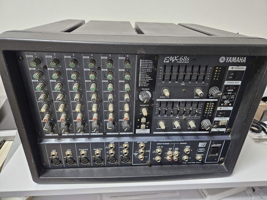 Мікшерний пульт з підсилювачем Yamaha emx 68s