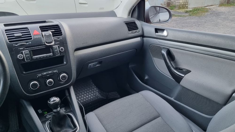 VW Golf V 1.6 газ/бензин