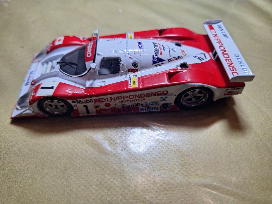 Miniatura Toyota 1:43