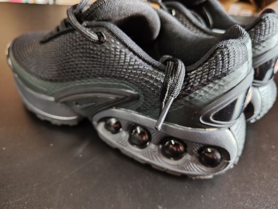 Nike Air Dn w rozmiarze 40.