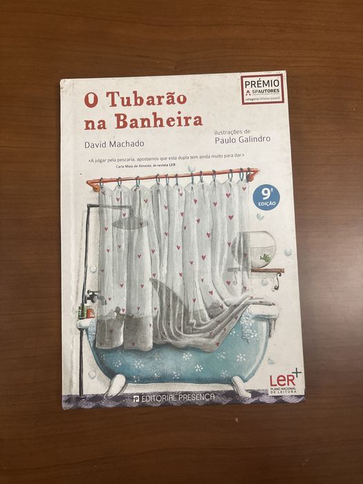 Livro o tubarao na banheira