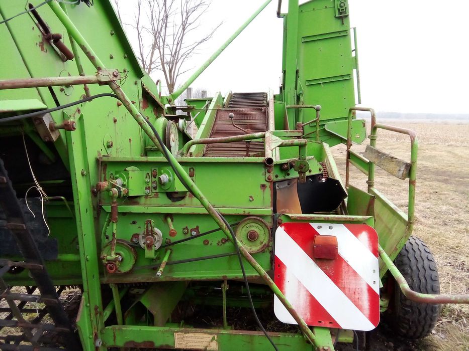 Продам картопляний комбайн