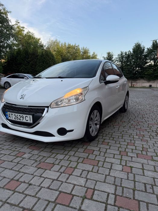 Продам Peugeot 208