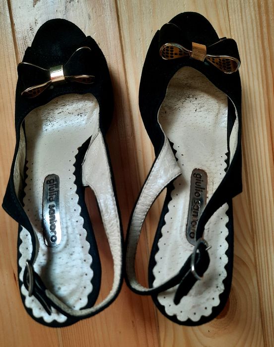 Замшеві босоніжки