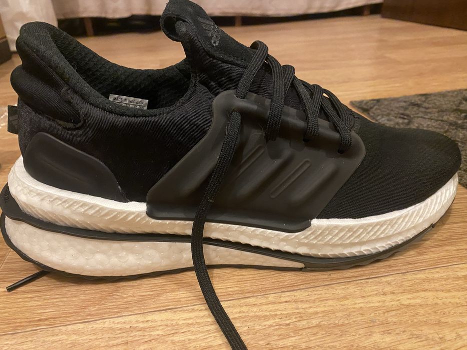 Кроссовки Adidas: 2 000 грн. - Кроссовки для города Кривой Рог на Olx