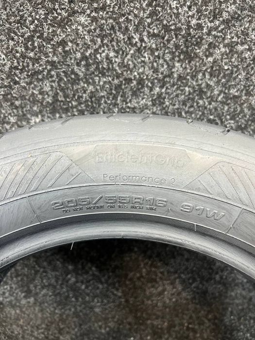 Good Year 205/55R16 Efficient Grip Perfomance 2