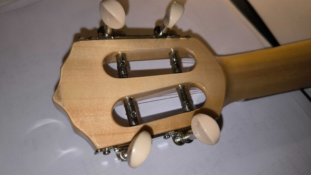 Cavaquinho Artimúsica CV12C + estojo