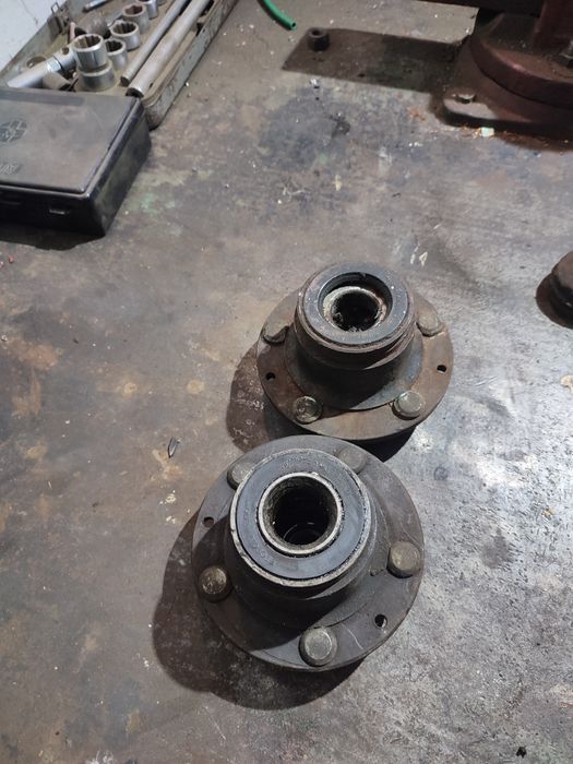 Ступиця на москвич