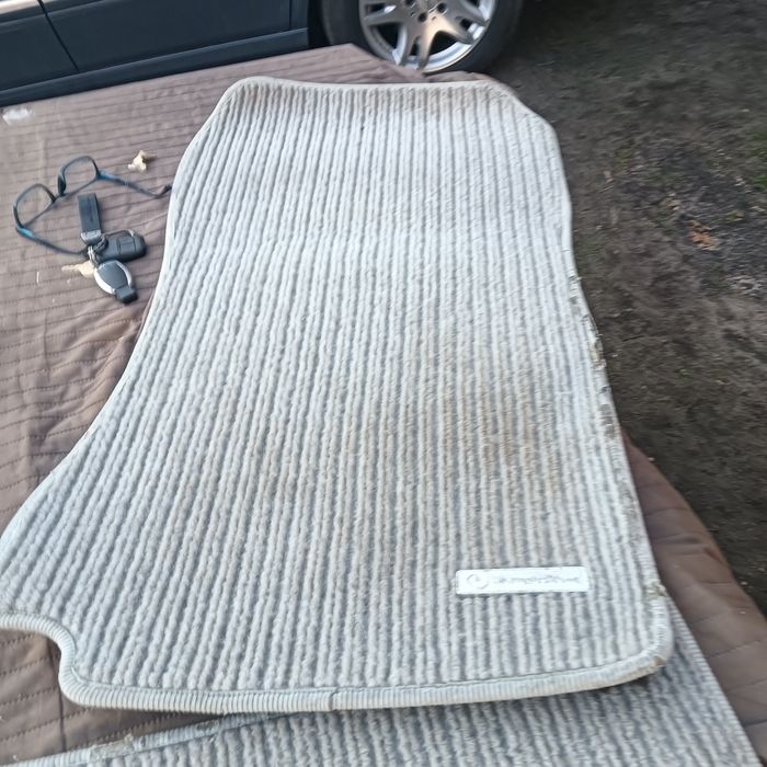 Dywaniki Mercedes CLK w208