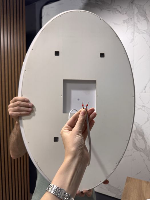 Овальне дзеркало з LED підсвіткою фронтальною, дзеркало капсула