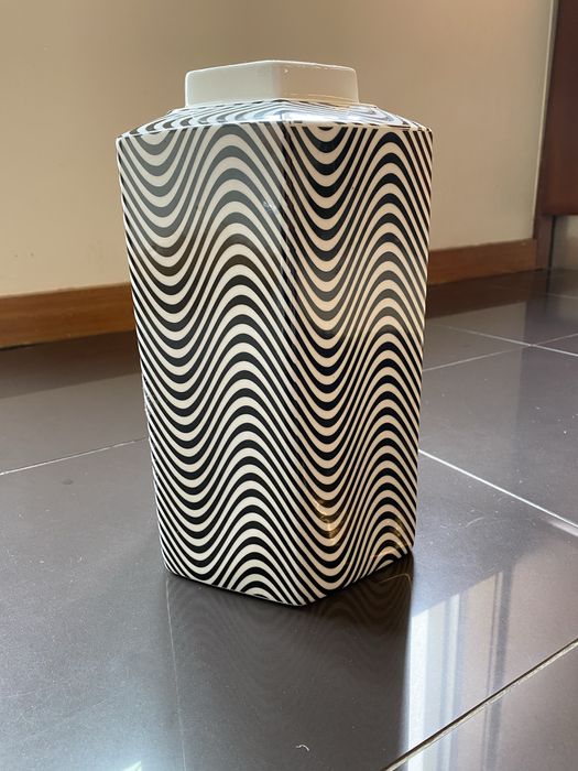 Decorative Vase64584563793537120