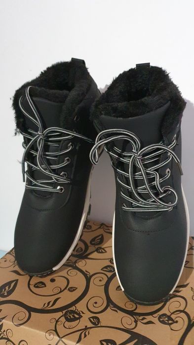 Buty  męskie na zimę ciepłe czarne Rozmiar 45 / wkładka 28.5-29 cm