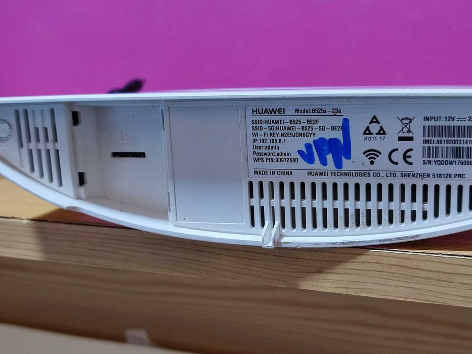 Huawei B525 4G 300mbps Router + Antenas