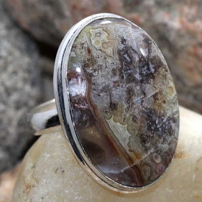 Мексиканский кружевной агат.Кольцо покрытое серебром.Размер 20