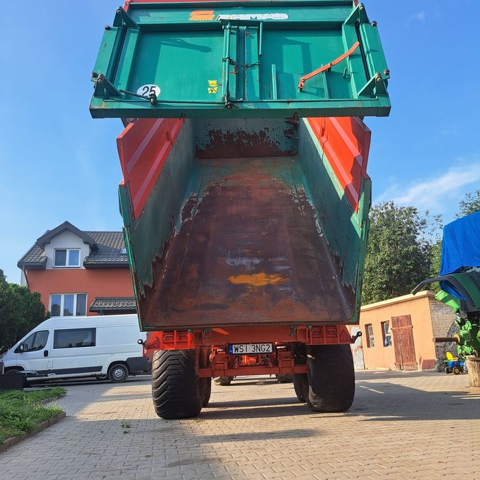 Przyczepa rolnicza skorupa