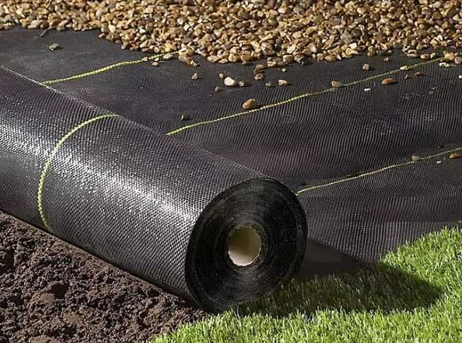 AGROTKANINA AGROWŁÓKNINA 90g 1,6x100m czarna UV mata