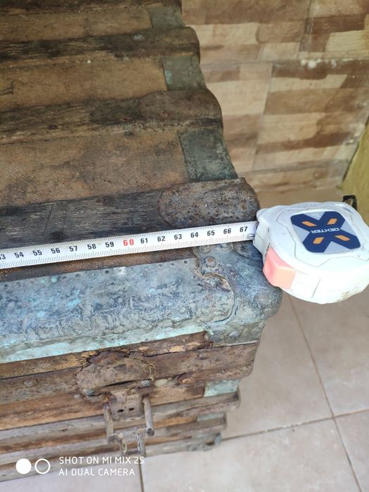 Mala antiga em bom estado de conservação