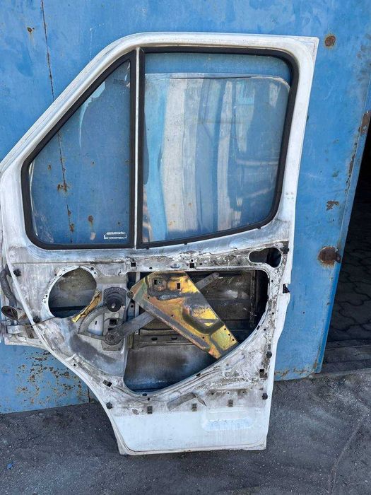 Дверь правая в сборе Ford Transit 2.5 1992-2000 год