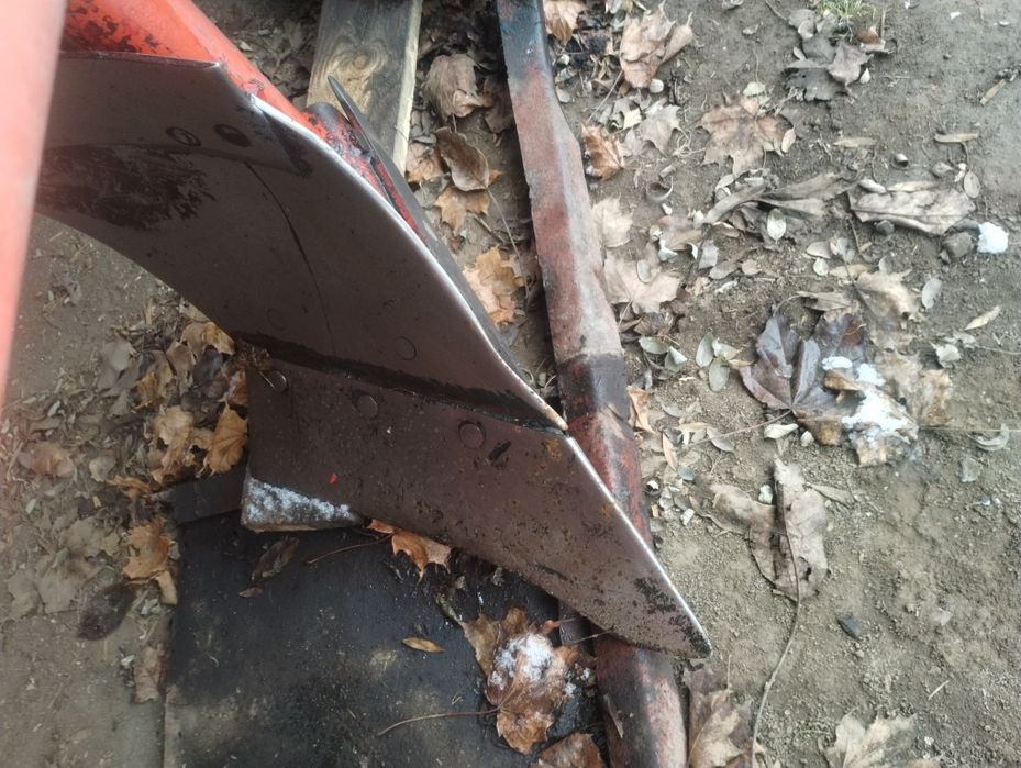 Pług 4 zagonowy nowe lemiesze