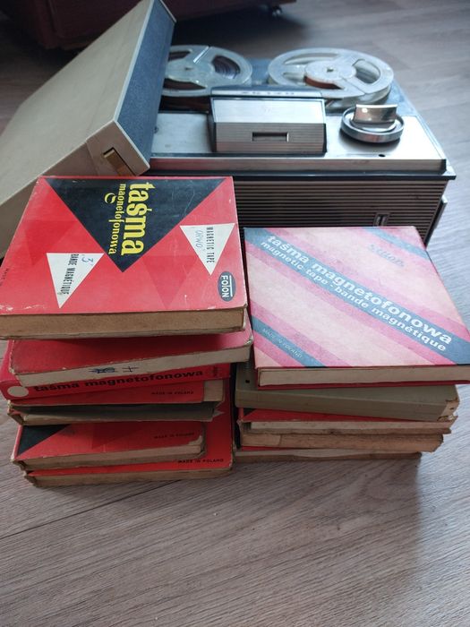 Magnetofon Unitra + komplet taśm – PRL, vintage, nieprzetestowany
