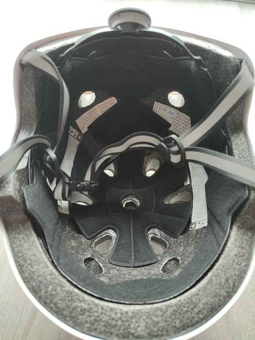 Capacete VARSITY PRO – 59–61 cm – Como novo