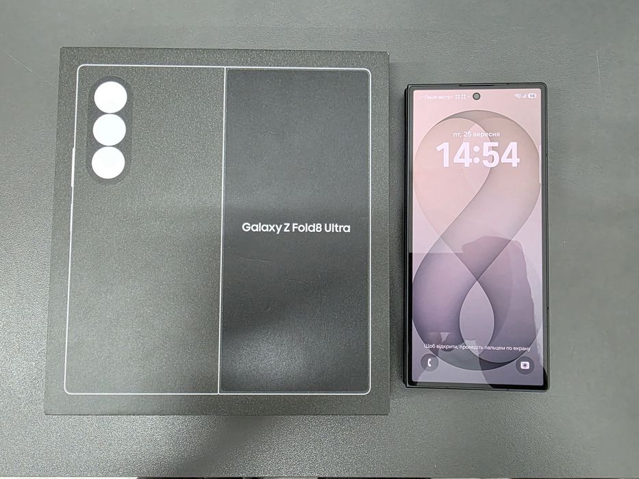 Samsung Galaxy Fold8 Ultra 12/256GB Graphite (SM-F976B)