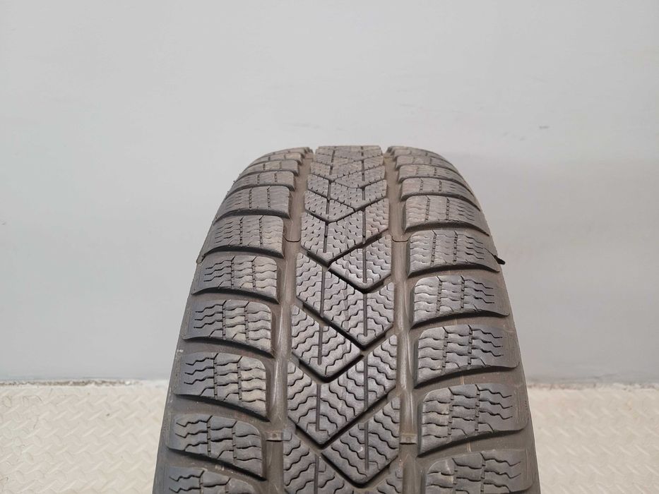 1x205/50R17 Pirelli Sottozero 3, 93H XL, 2024 rok, bieżnik 7mm