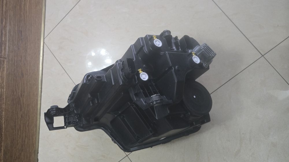 Lampa przednia Reflektor diodowy Skoda Karoq 57B941010