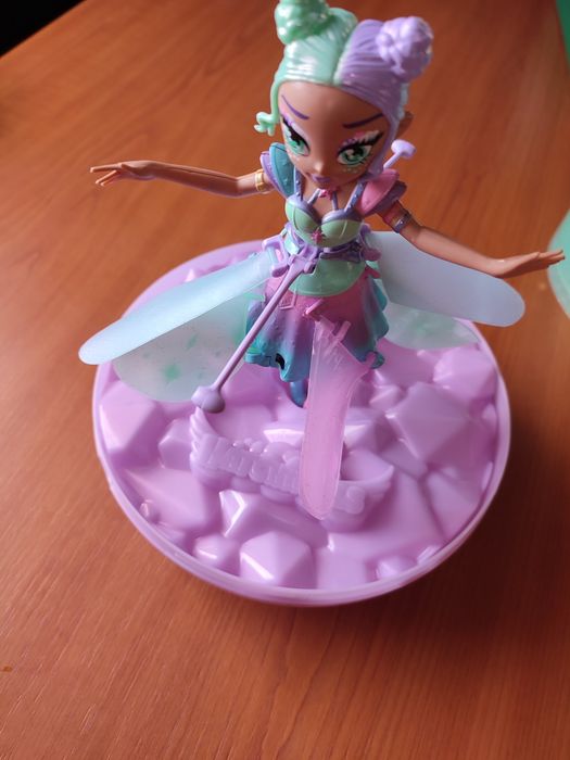 Figurka Spin Master Hatchimals Pixies Crystal Flyers Rainbow