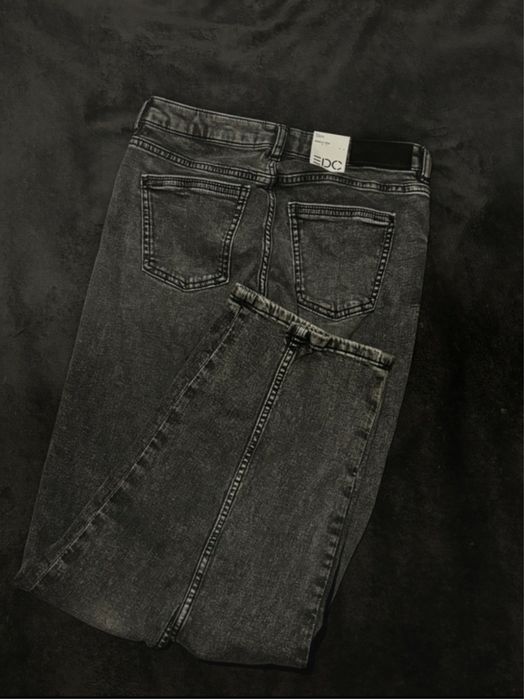 nowe szare jeansy z metką